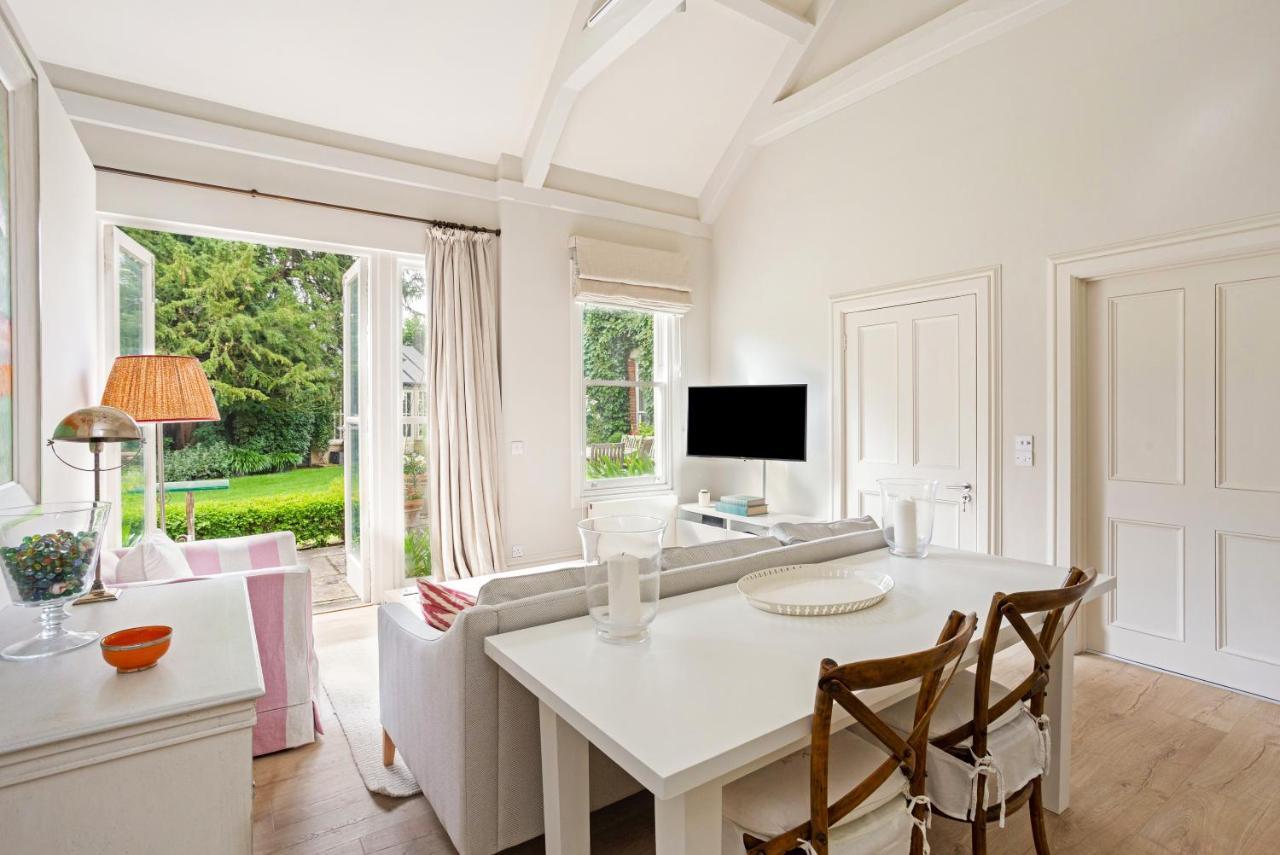The Annexe - Beautiful Apartment With Garden Close To Heathrow And Windsor ستينس المظهر الخارجي الصورة